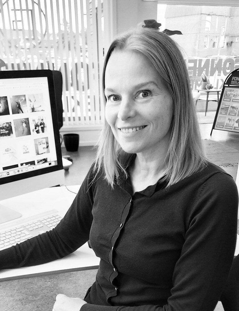 Turid på kontoret i Søndregata 12 på Stjørdal